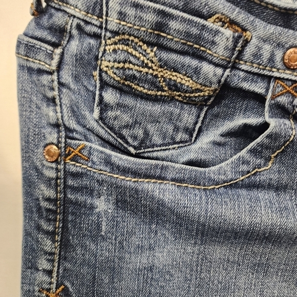 Cowgirl Tuff Co Womens Wide Leg Distressed Jeans Size 28 x 33 - Picture 3 of 13